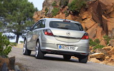 Cars wallpapers Opel Astra GTC - 2005