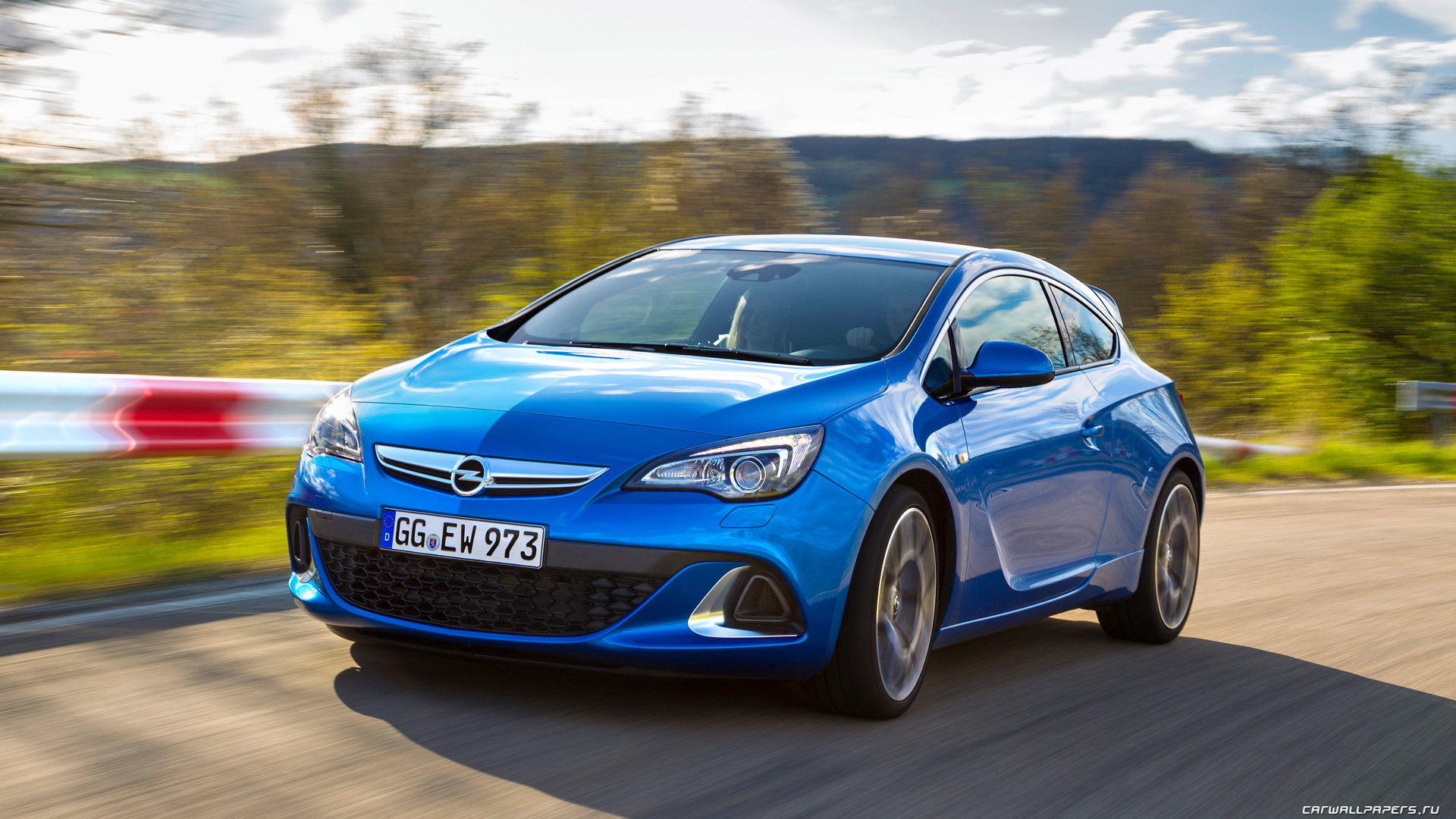 Opel Astra j OPC седан