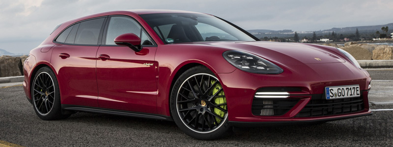 Обои автомобили Porsche Panamera Turbo S E-Hybrid Sport Turismo (Carmine Red) - 2017 - Car wallpapers